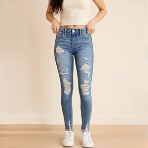 American Eagle distressed super stretch skinny jean ❤️